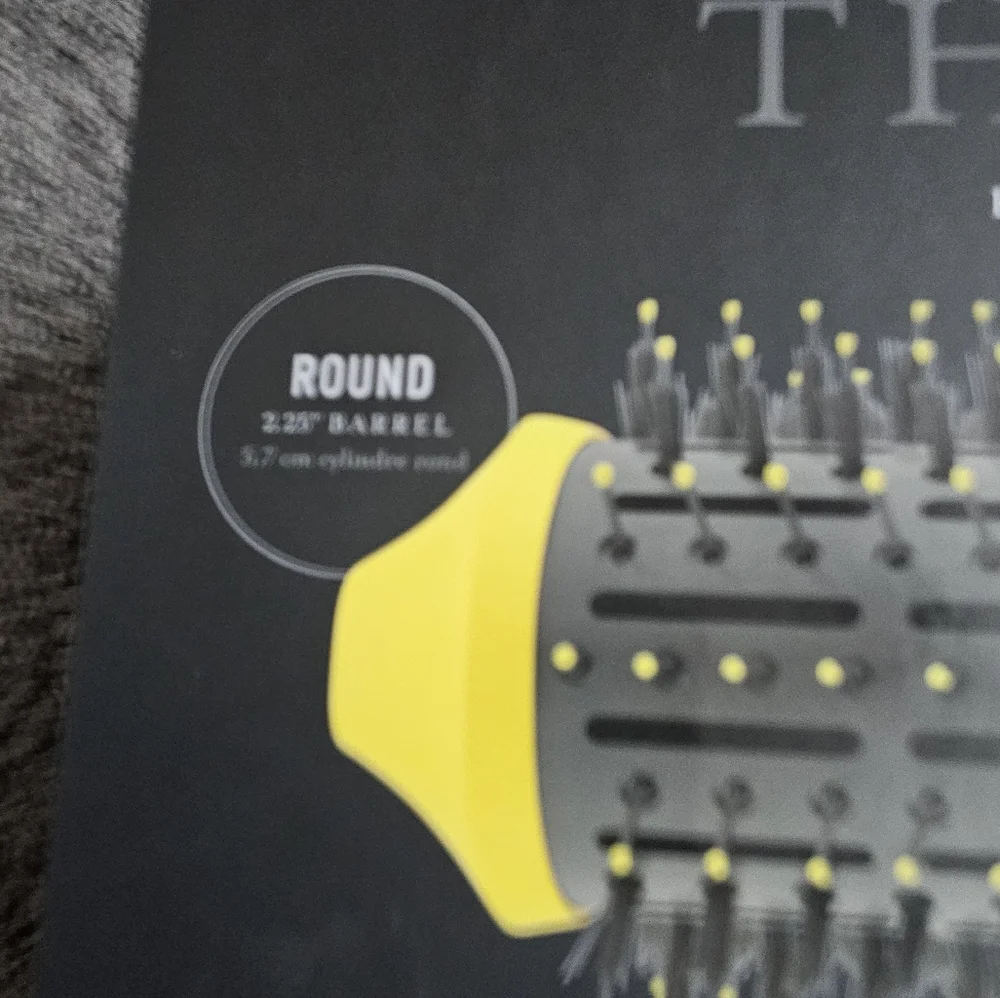 Drybar THE SINGLE SHOT ROUND BLOW-DRYER BRUSH 2.25 inch Barrel New